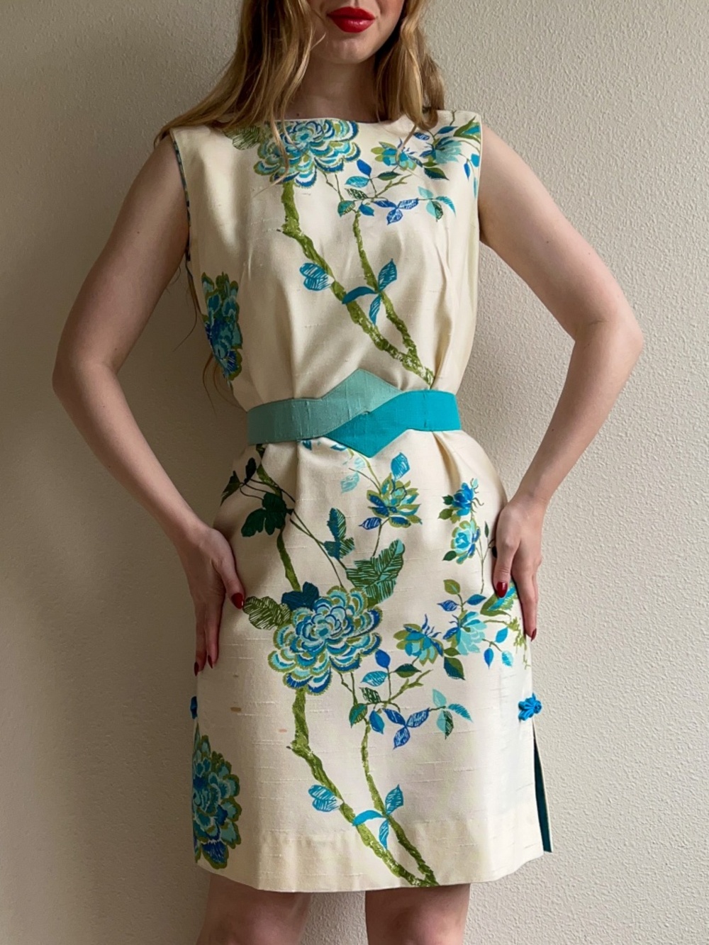 Vintage 1960s Ivory Belted Dress With Blue Flowers (M)